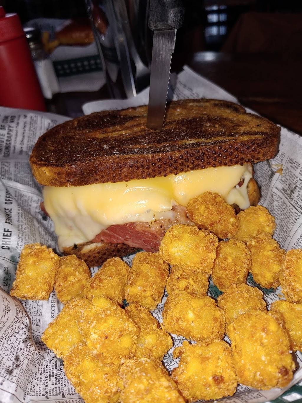 Bootleggers | restaurant | 25491 Old Grass Lake, Antioch, IL 60002, USA | 8473950050 OR +1 847-395-0050