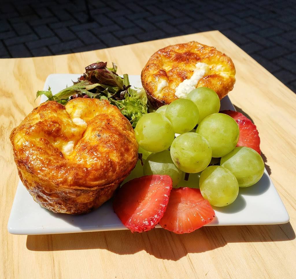 Z Place for Wine | restaurant | 7823 Cooper Rd, Montgomery, OH 45242, USA | 5137939463 OR +1 513-793-9463