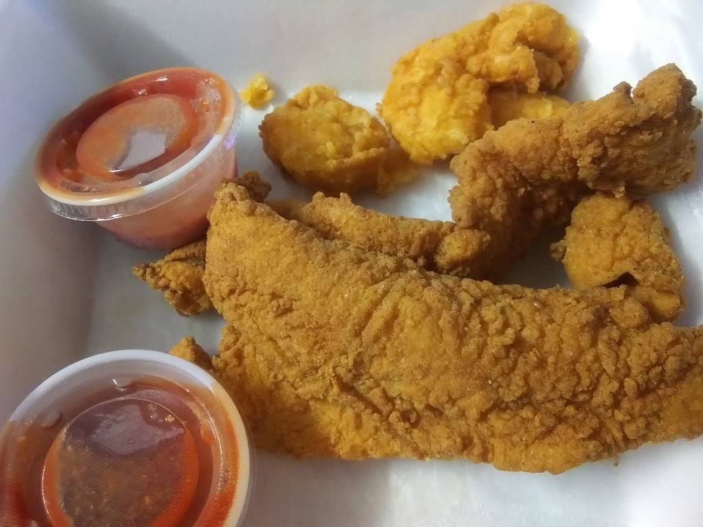 42 Fry Greenville | restaurant | 3109 E 10th St Suite A, Greenville, NC 27858, USA | 2527516436 OR +1 252-751-6436