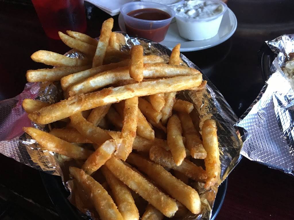 Big Daddys on The Landing | restaurant | 118 Morgan St, St. Louis, MO 63102, USA | 3146216700 OR +1 314-621-6700