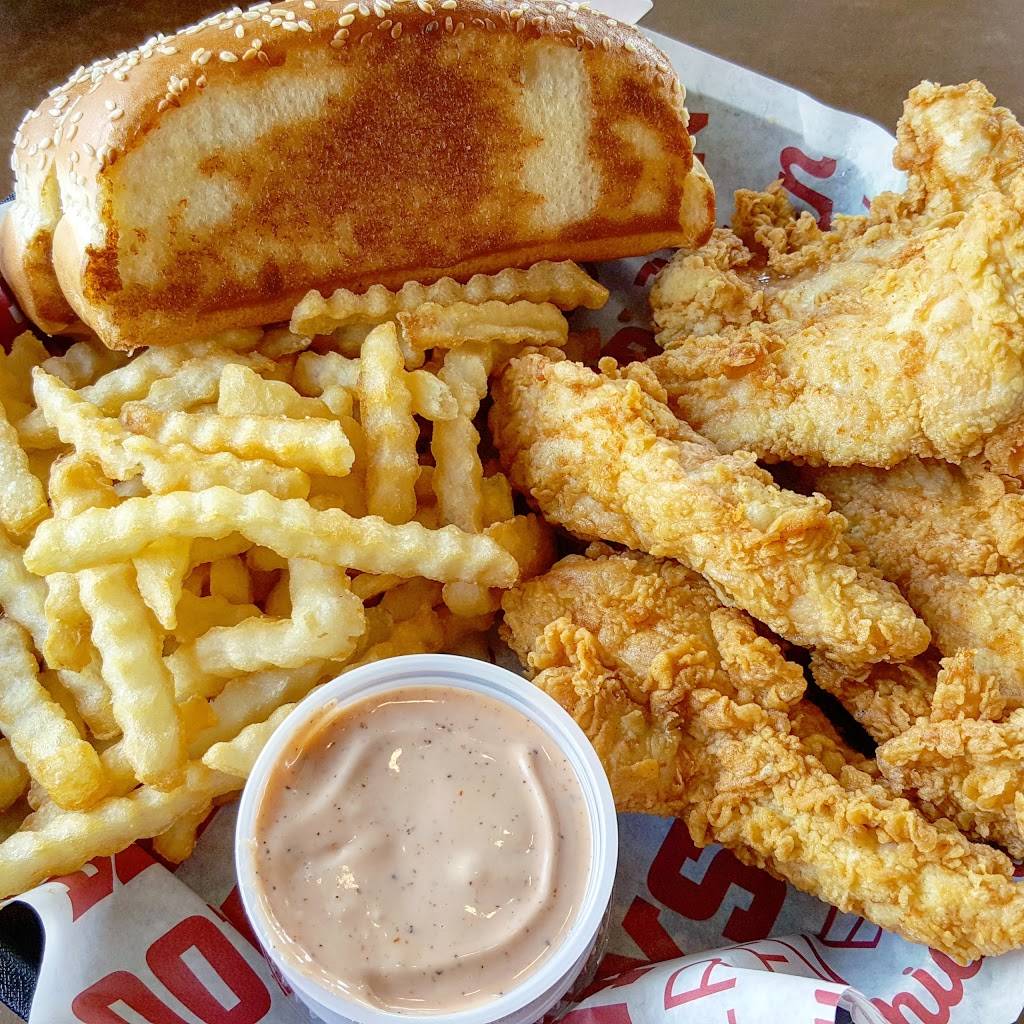 Raising Canes Chicken Fingers | meal takeaway | 23971 El Toro Rd, Laguna Hills, CA 92653, USA | 9495871970 OR +1 949-587-1970