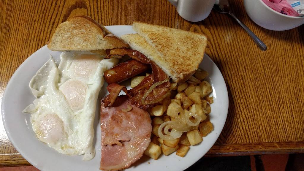 Spuds Restaurant and Catering | restaurant | 140 Industrial Blvd, Napanee, ON K7R 3Y9, Canada | 6133546787 OR +1 613-354-6787