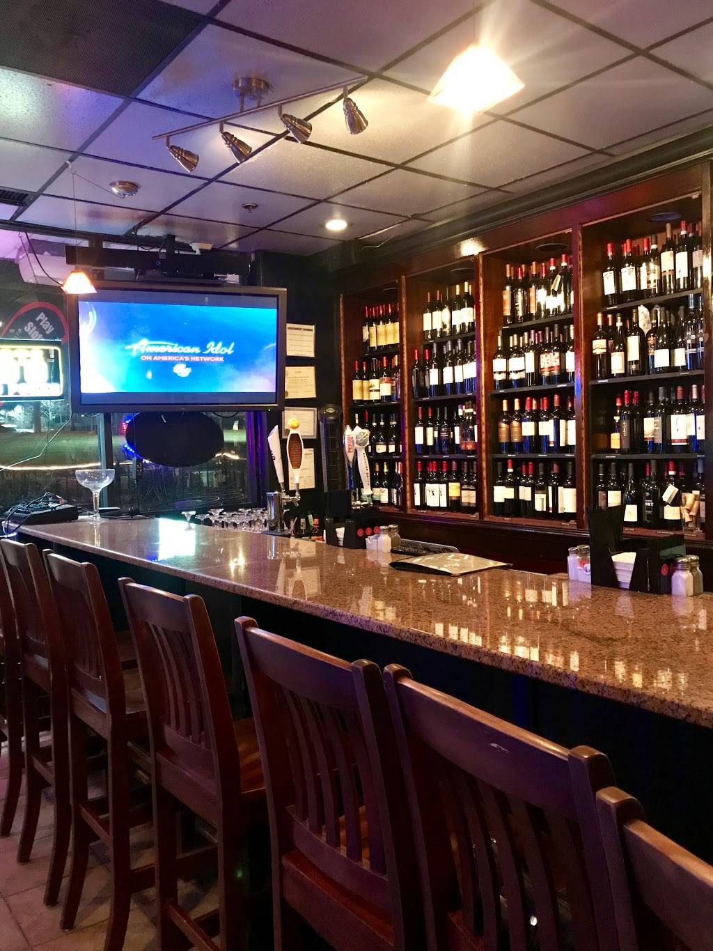 Garsillos Italian Bar & Grill | restaurant | 383 W Northwest Hwy, Palatine, IL 60067, USA | 8474965256 OR +1 847-496-5256