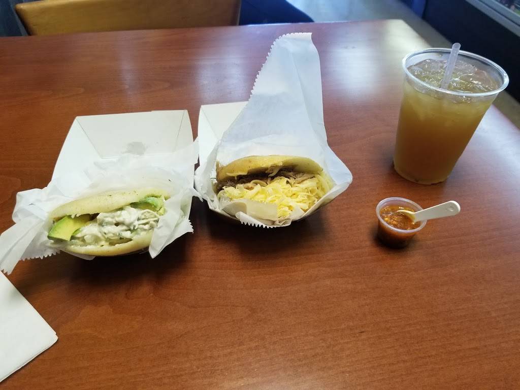 Arepa con que | restaurant | 1898 N Wickham Rd, Melbourne, FL 32935, USA | 3214256169 OR +1 321-425-6169