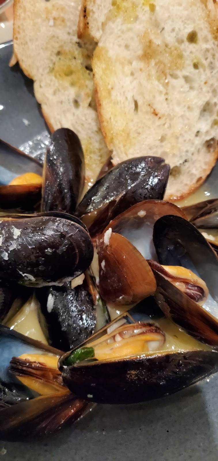 Midtown Table | restaurant | 5016 Gate Pkwy Suite 6, Jacksonville, FL 32256, USA | 9045034122 OR +1 904-503-4122