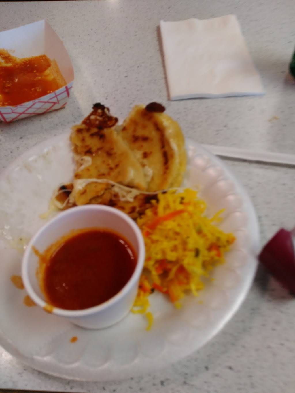 El Sabor Catracho | restaurant | 8015 Pendleton Pike, Indianapolis, IN 46226, USA | 3174929498 OR +1 317-492-9498