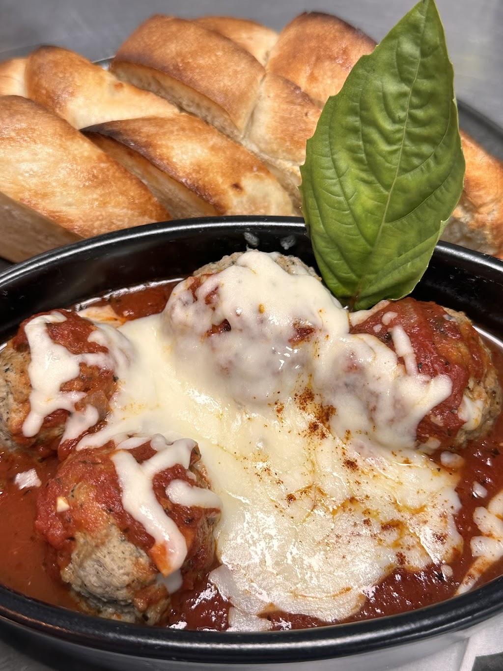 East St Pizzeria | restaurant | 113 East St, Hutto, TX 78634, USA | 5128464050 OR +1 512-846-4050