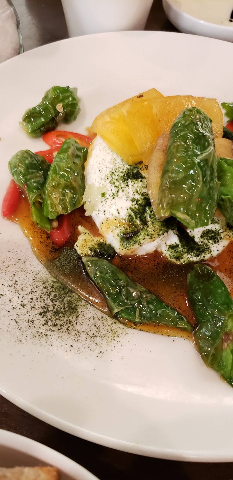 Brothers And Sisters | restaurant | 1770 Euclid St NW, Washington, DC 20009, USA | 2025880525 OR +1 202-588-0525