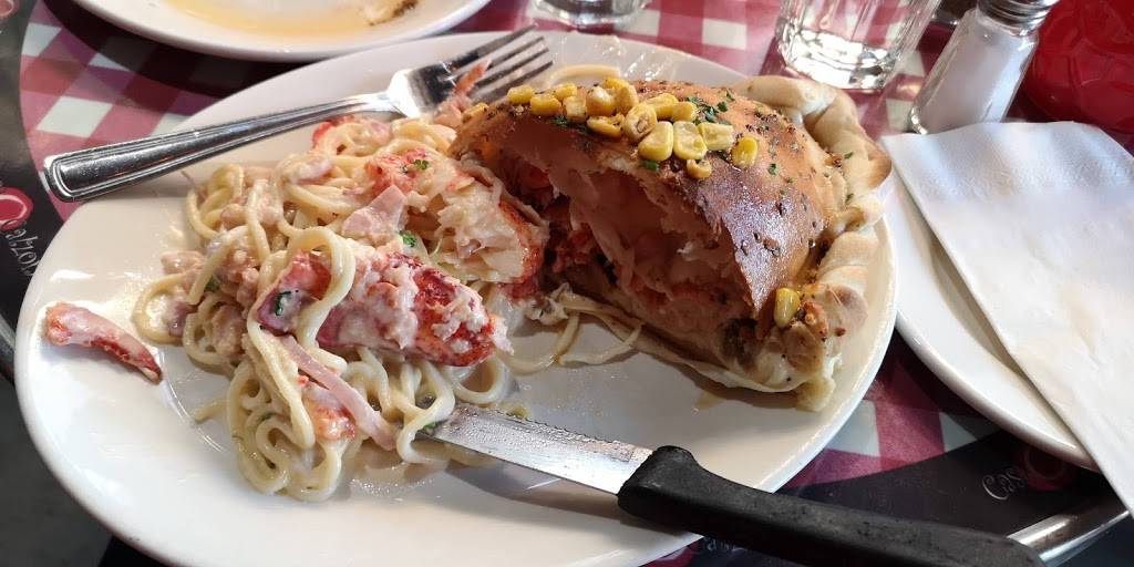 Casa Calzone | restaurant | 1298 Rue de la Pointe-aux-Lièvres, Québec, QC G1L 4L9, Canada | 4185223000 OR +1 418-522-3000