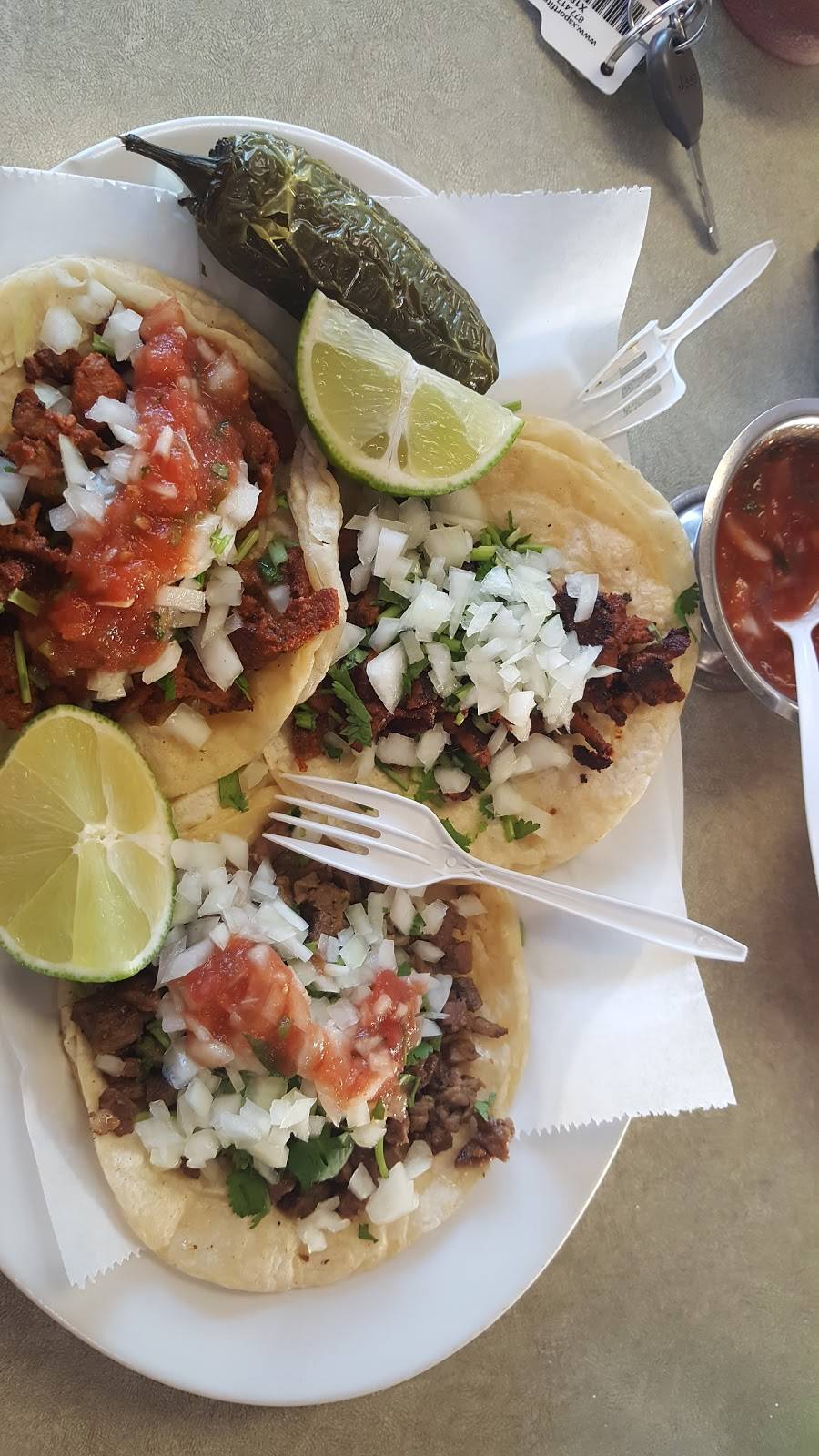 Davids Grill | meal takeaway | 800 W Cermak Rd, Chicago, IL 60608, USA | 3126667727 OR +1 312-666-7727