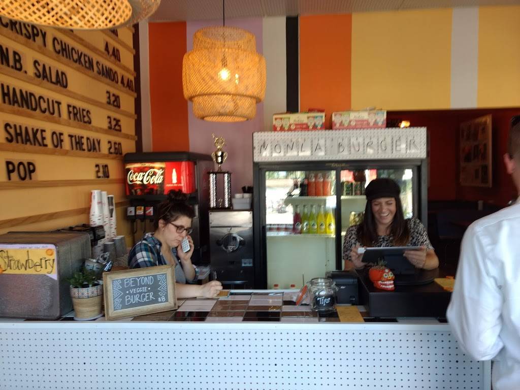 Nonla Burger | restaurant | 2103 S Burdick St, Kalamazoo, MI 49001, USA | 2694432270 OR +1 269-443-2270