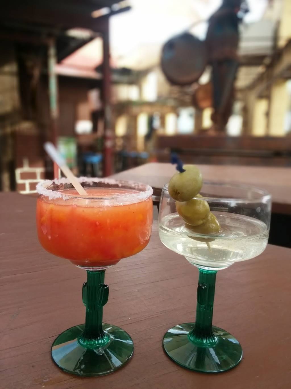 Dos Gringos Alma | restaurant | 1361 N Alma School Rd, Chandler, AZ 85224, USA | 4808553303 OR +1 480-855-3303