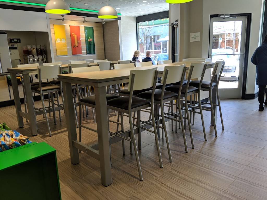 Subway | restaurant | 18 S Main St, Oberlin, OH 44074, USA | 4407747827 OR +1 440-774-7827