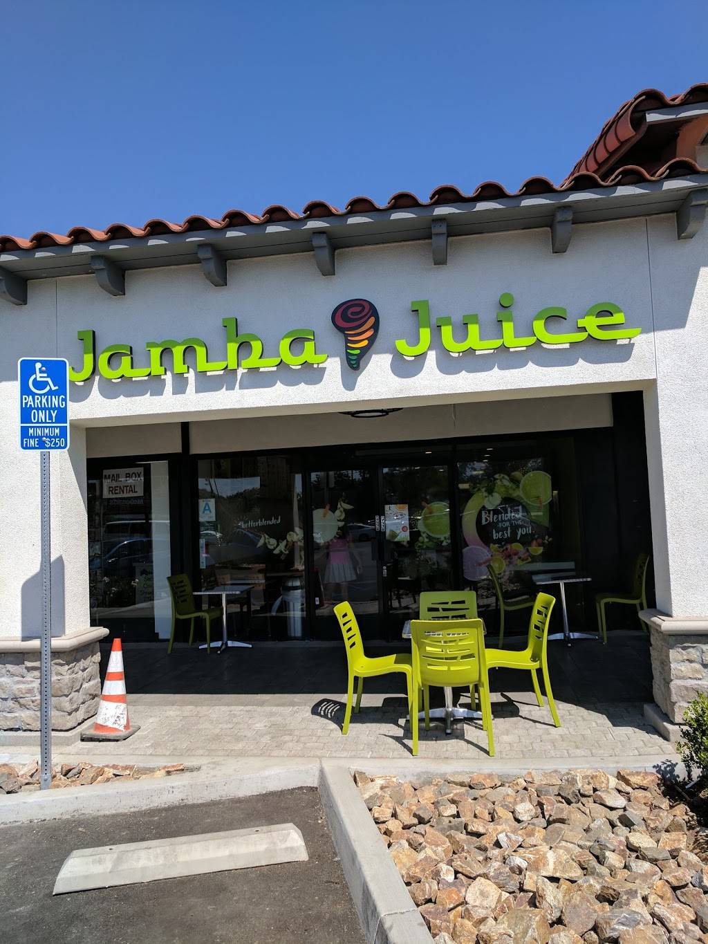 Jamba El Camino SC | restaurant | 23369 Mulholland Dr, Woodland Hills, CA 91364, USA | 8189638975 OR +1 818-963-8975