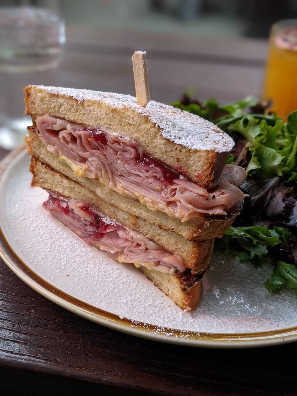 Dreamland Bar & Diner | restaurant | 3401 Evanston Ave N, Seattle, WA 98103, USA | 2064024902 OR +1 206-402-4902