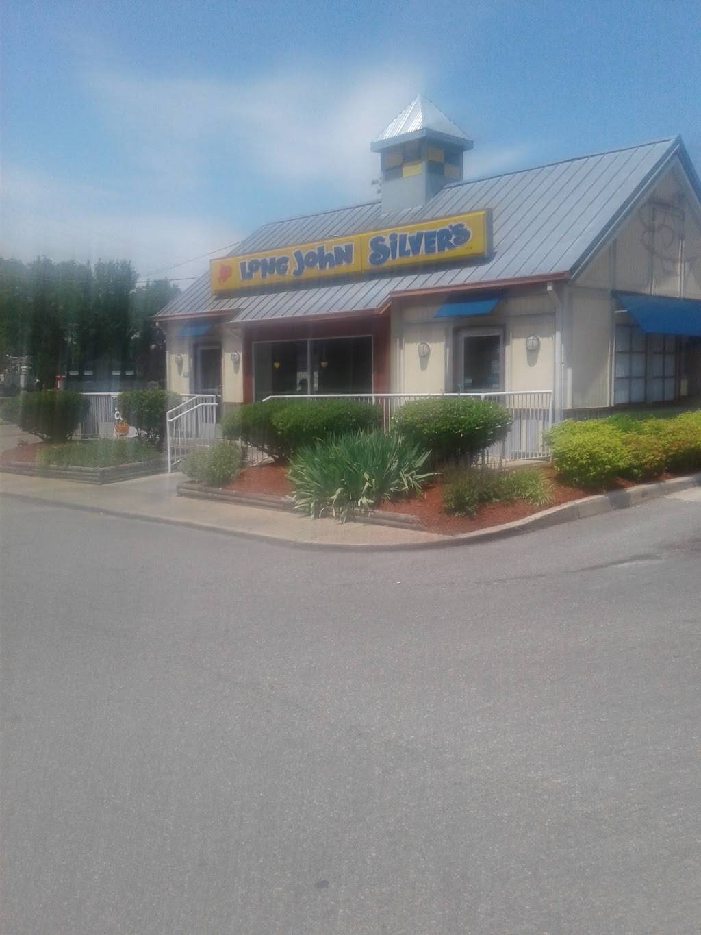 Long John Silvers | restaurant | 2206 E Laburnum Ave, Richmond, VA 23222, USA | 8043219292 OR +1 804-321-9292
