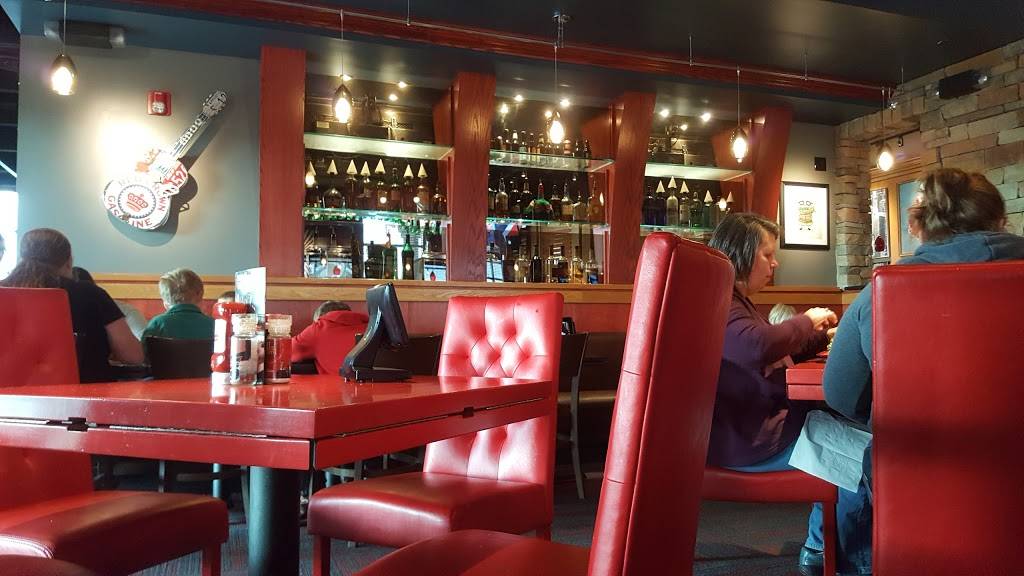 Red Robin Gourmet Burgers and Brews | restaurant | 6500 N Illinois St, Fairview Heights, IL 62208, USA | 6186289746 OR +1 618-628-9746