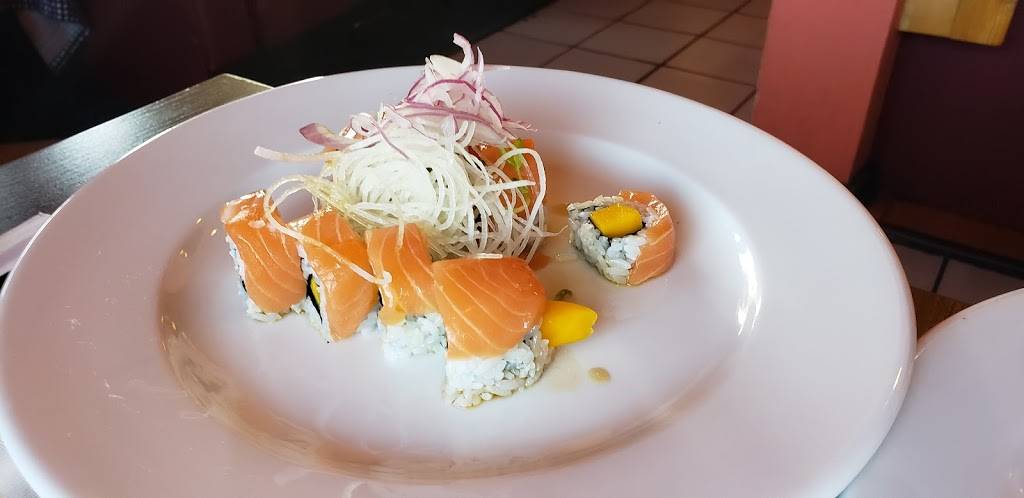 2 Die For Sushi | restaurant | 7625 Topanga Canyon Blvd, Canoga Park, CA 91304, USA | 8189992008 OR +1 818-999-2008