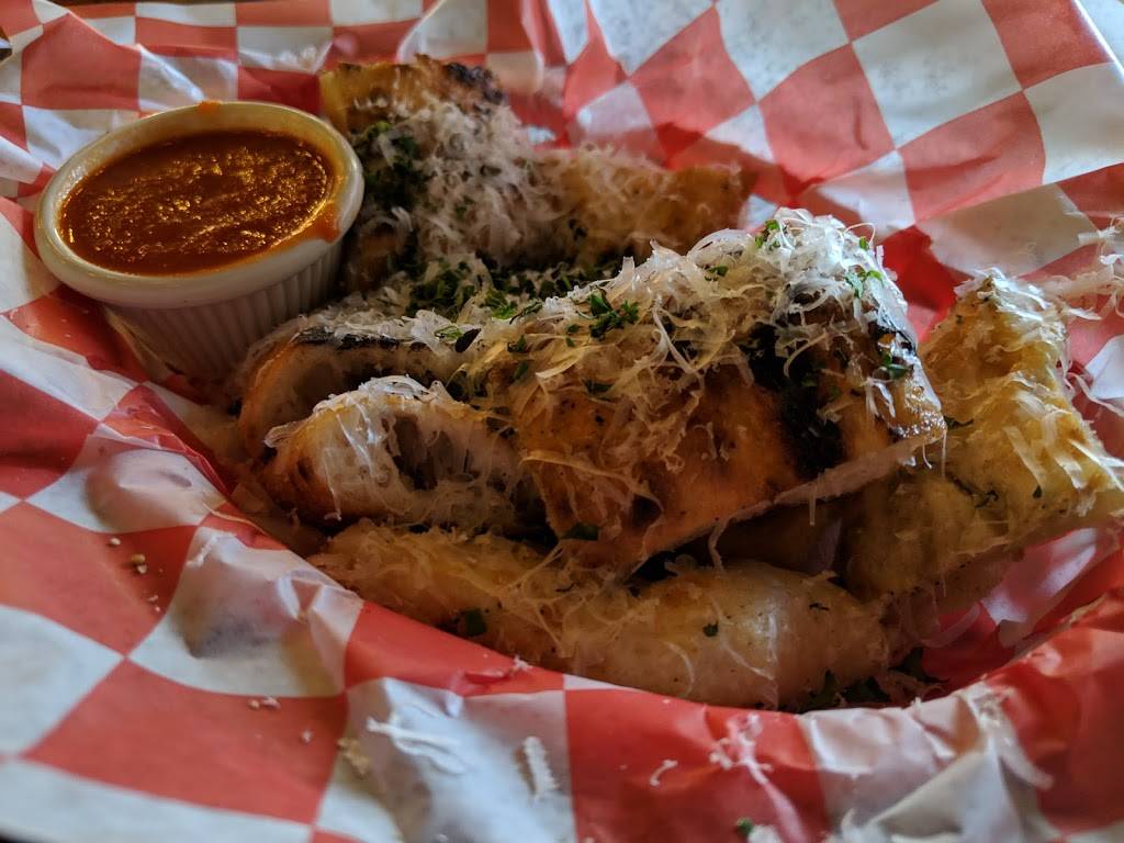 F&D Woodfired Italian Kitchen | restaurant | 2420 Curry Ford Rd, Orlando, FL 32806, USA | 4077515697 OR +1 407-751-5697