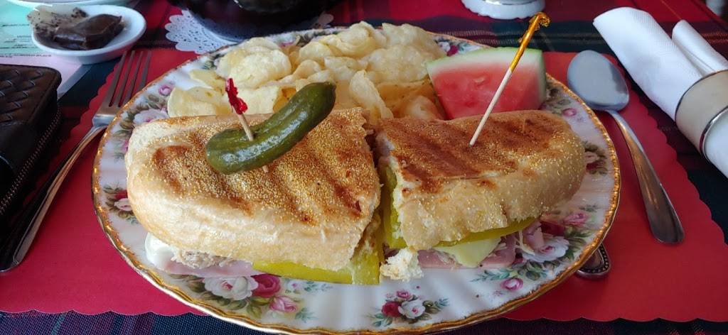 Dianes Creations & Tea Room | restaurant | 114 Broadway, Kissimmee, FL 34741, USA | 4072014733 OR +1 407-201-4733