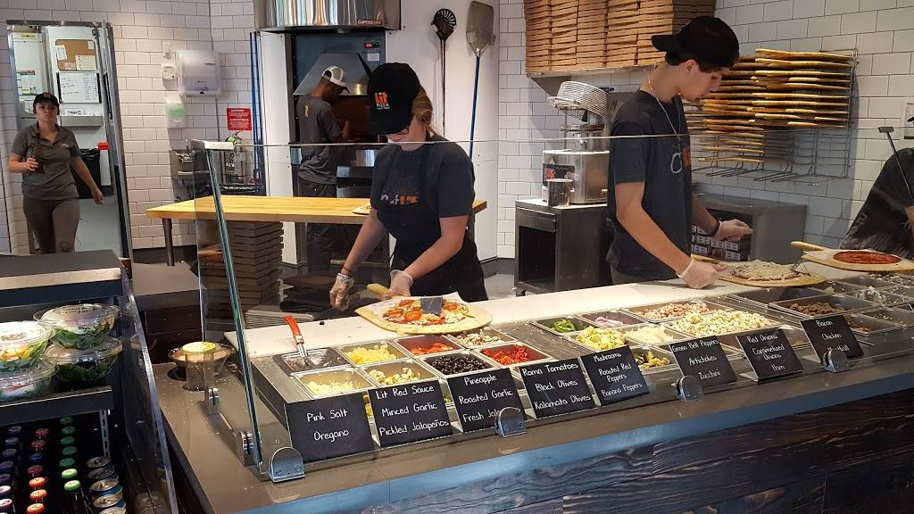 LIT Pizza | restaurant | 14601 Airline Hwy #101, Gonzales, LA 70737, USA | 2254024445 OR +1 225-402-4445