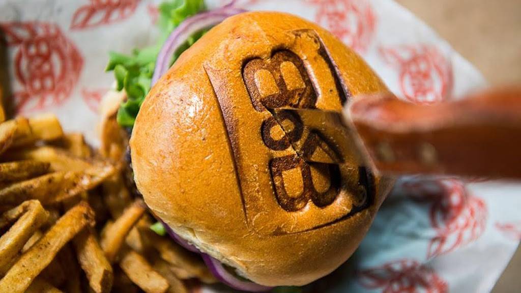 Burger & Beer Joint | restaurant | 160 University Town Center Dr, Sarasota, FL 34243, USA | 9417029915 OR +1 941-702-9915