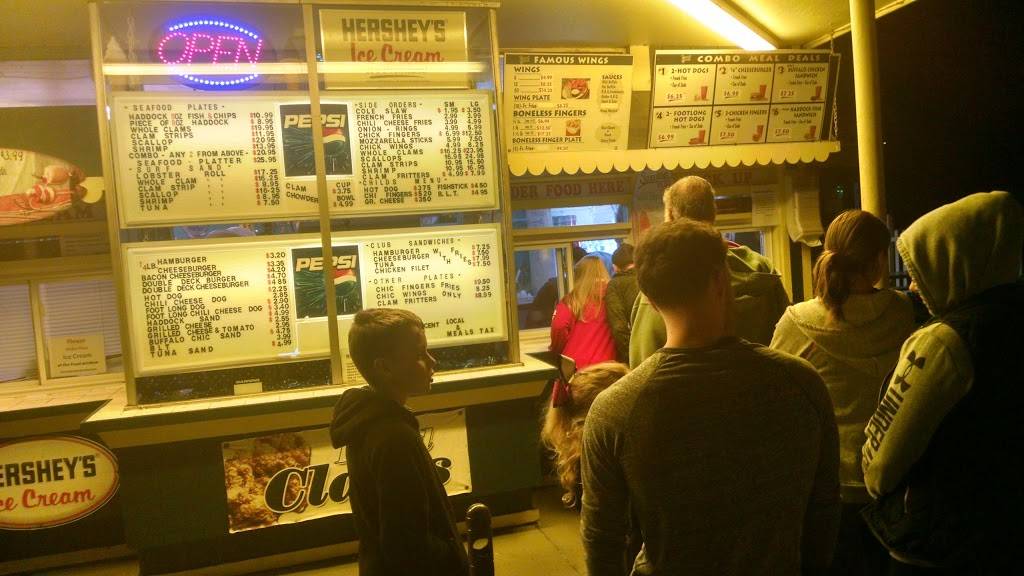 Pirates Cove | restaurant | 74 Providence Rd, Linwood, MA 01525, USA | 5082340700 OR +1 508-234-0700