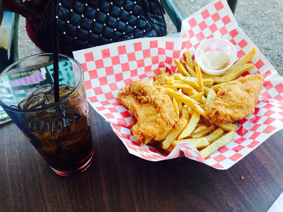 Kings Bar and Grill | restaurant | 3015 E Mission Ave, Spokane, WA 99202, USA | 5092423990 OR +1 509-242-3990