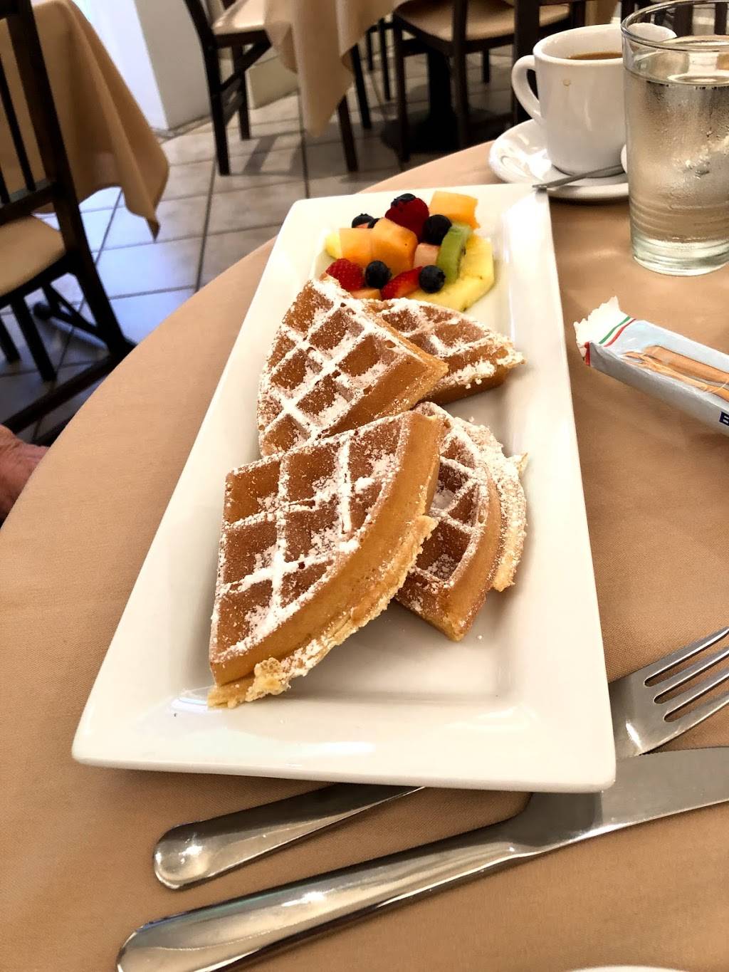 Art Caffe | restaurant | 390 Nokomis Ave S, Venice, FL 34285, USA | 9417869023 OR +1 941-786-9023