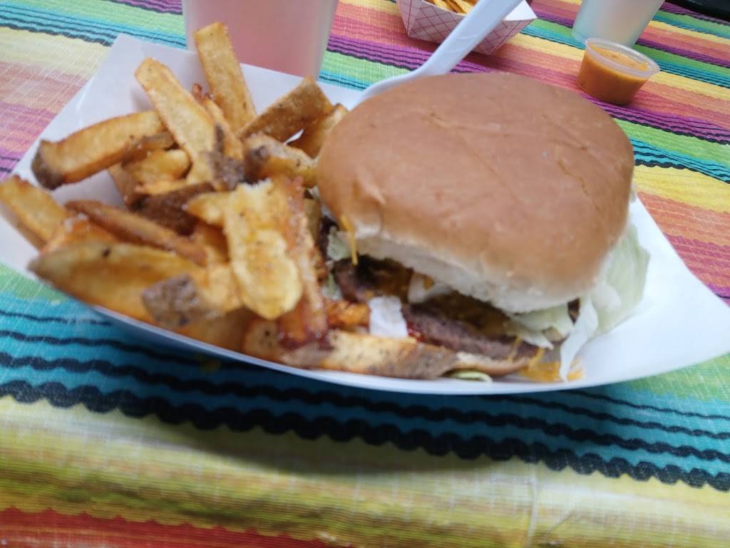 The Lunchbox Cafe/La Lonchera | restaurant | 4261 Southwest Blvd, Tulsa, OK 74107, USA | 9184457292 OR +1 918-445-7292