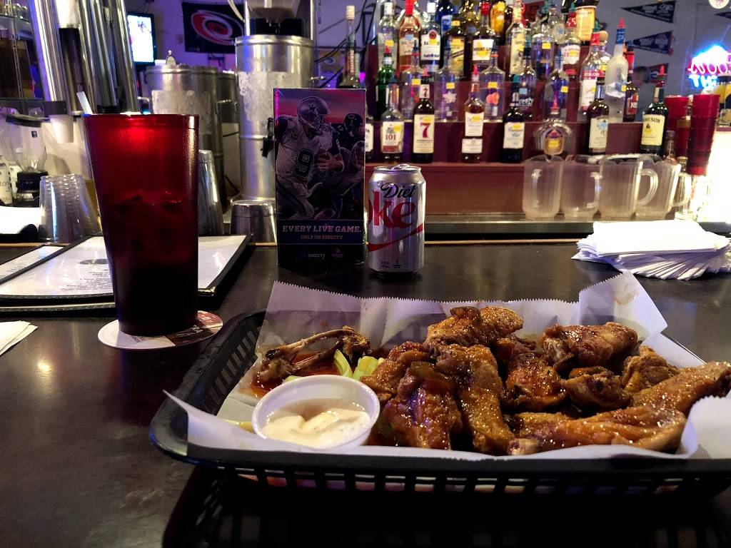 Chasers Sports Bar & Grill | restaurant | 8520 E Oak Island Dr, Oak Island, NC 28465, USA | 9102781500 OR +1 910-278-1500
