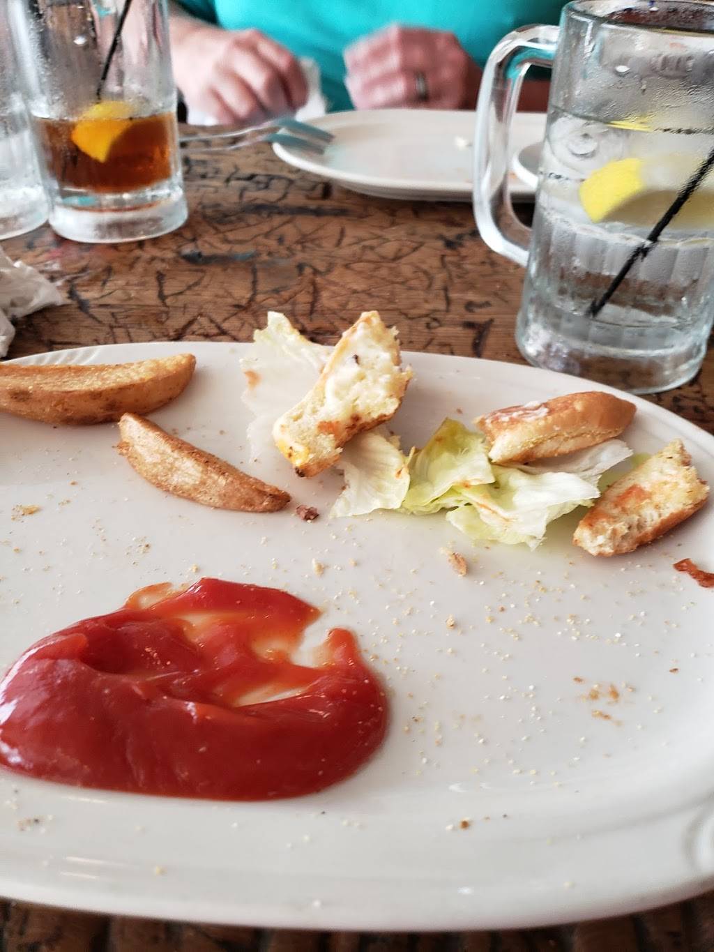 Cavalier Store | restaurant | 2920 Rivermont Ave, Lynchburg, VA 24503, USA | 4348453837 OR +1 434-845-3837