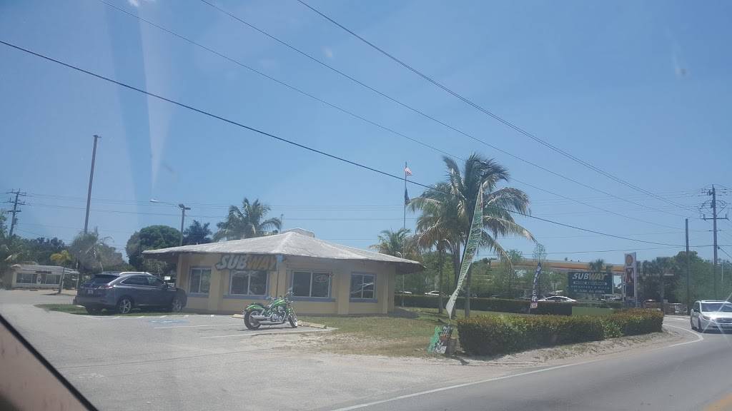 Subway | restaurant | 10502 Stringfellow Rd, Bokeelia, FL 33922, USA | 2392832255 OR +1 239-283-2255