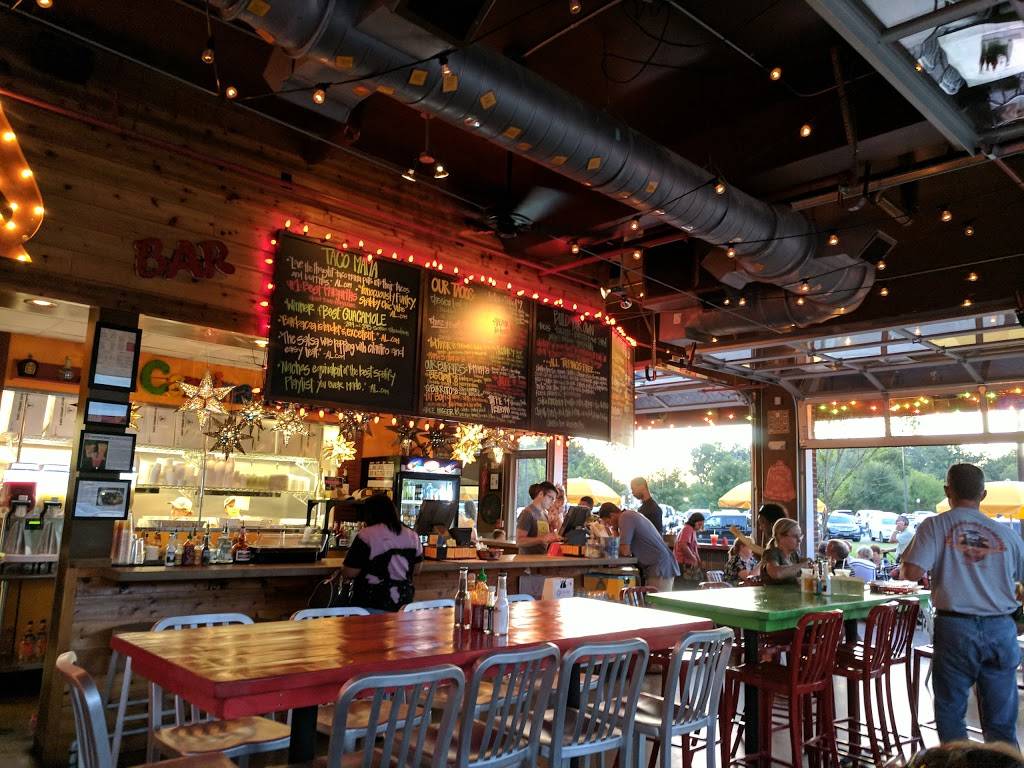 Taco Mama - Village of Providence | restaurant | 328 Providence Main St NW A, Huntsville, AL 35806, USA | 2564246640 OR +1 256-424-6640