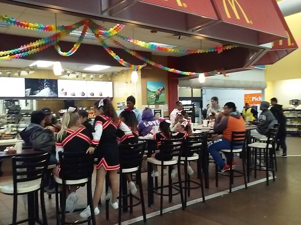 McDonalds | cafe | 7011 Main St, American Canyon, CA 94503, USA | 7075538570 OR +1 707-553-8570