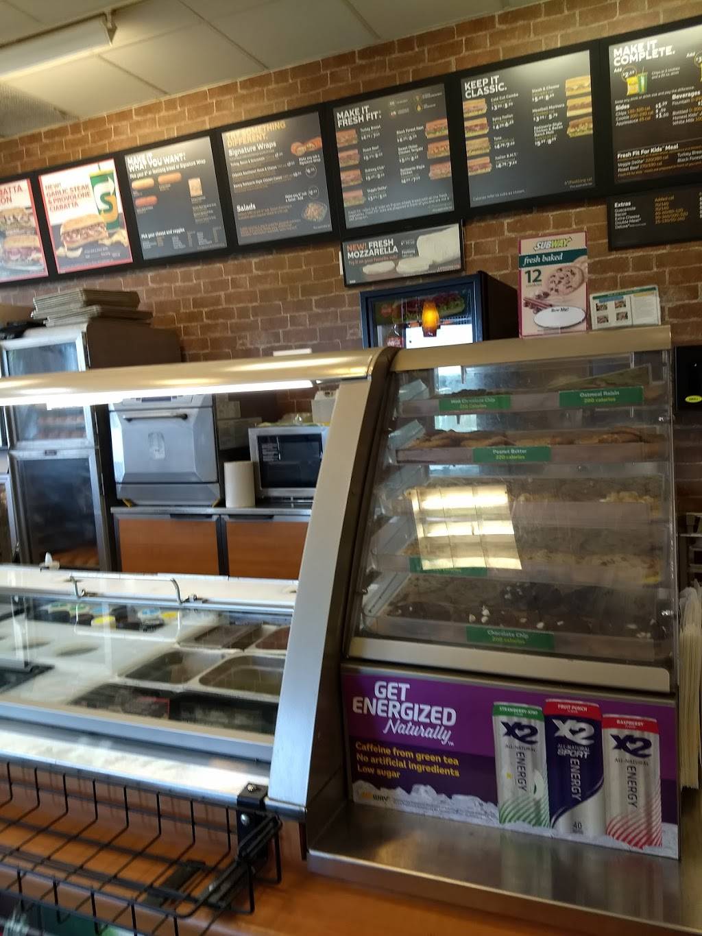 Subway | meal takeaway | 9223 N Oak Trafficway, Kansas City, MO 64155, USA | 8164208087 OR +1 816-420-8087