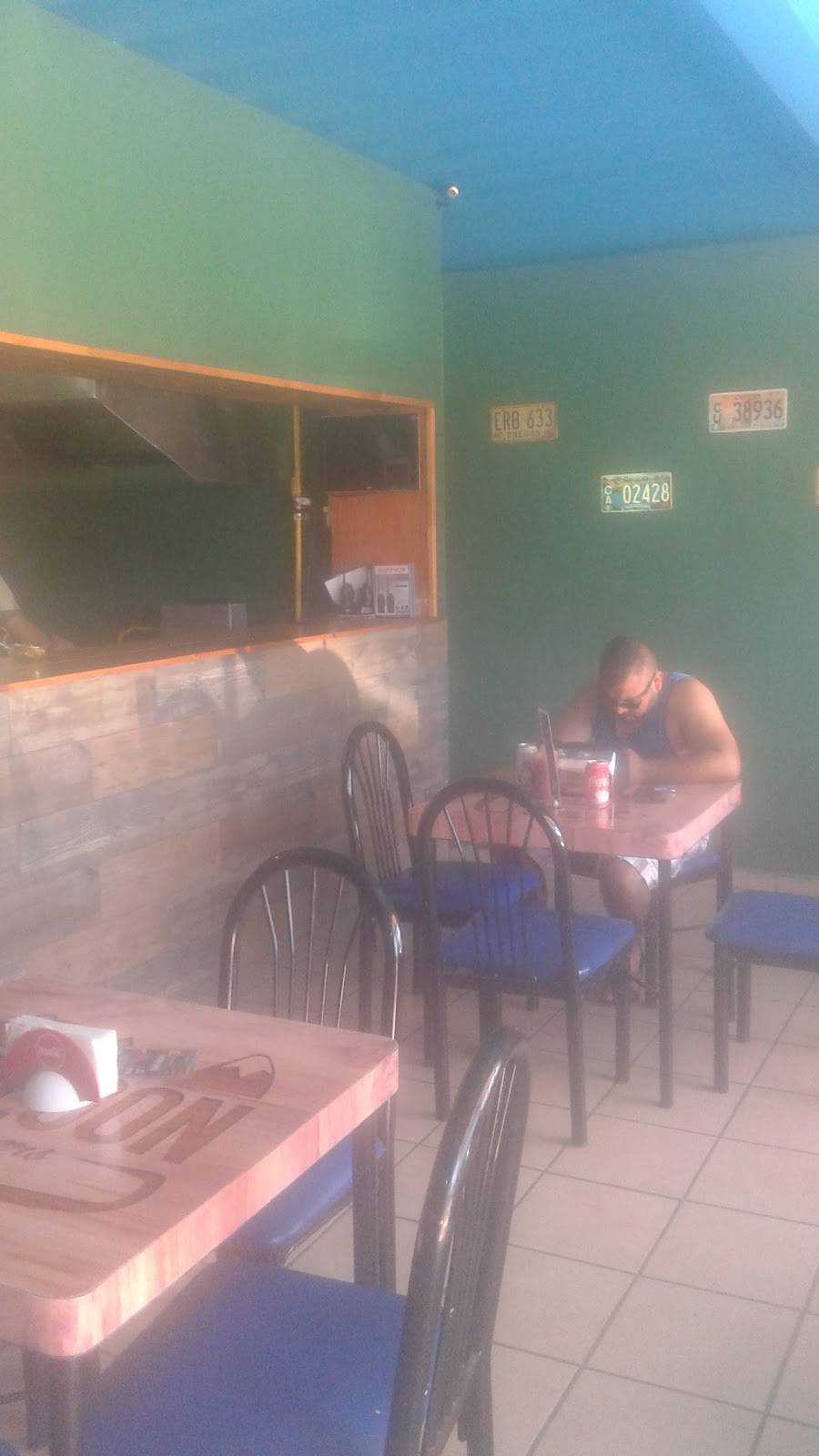 Oregon burgers | restaurant | La Gloria, 22645 La Joya, B.C., Mexico | 016642083571 OR +52 664 208 3571