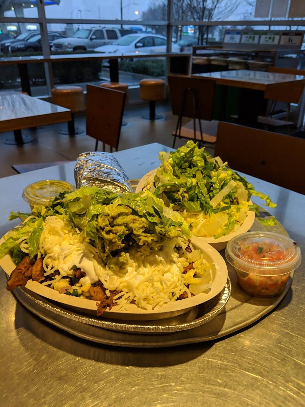 Chipotle Mexican Grill | restaurant | 540 Newhall Dr Ste 10, San Jose, CA 95110, USA | 4084184500 OR +1 408-418-4500