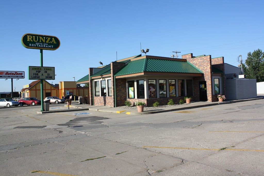 Runza Restaurant | meal takeaway | 814 S 13th St, Norfolk, NE 68701, USA | 4023794523 OR +1 402-379-4523