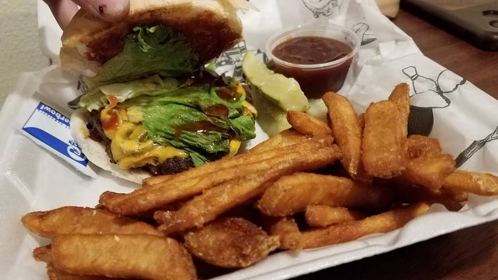 Barrel Inn | restaurant | 2005 West Ave S, La Crosse, WI 54601, USA | 6087888442 OR +1 608-788-8442