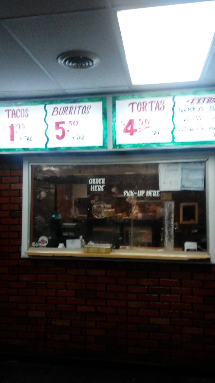 Kennedy Fish & Chicken | restaurant | 112 E 47th St, Chicago, IL 60653, USA | 7735368000 OR +1 773-536-8000