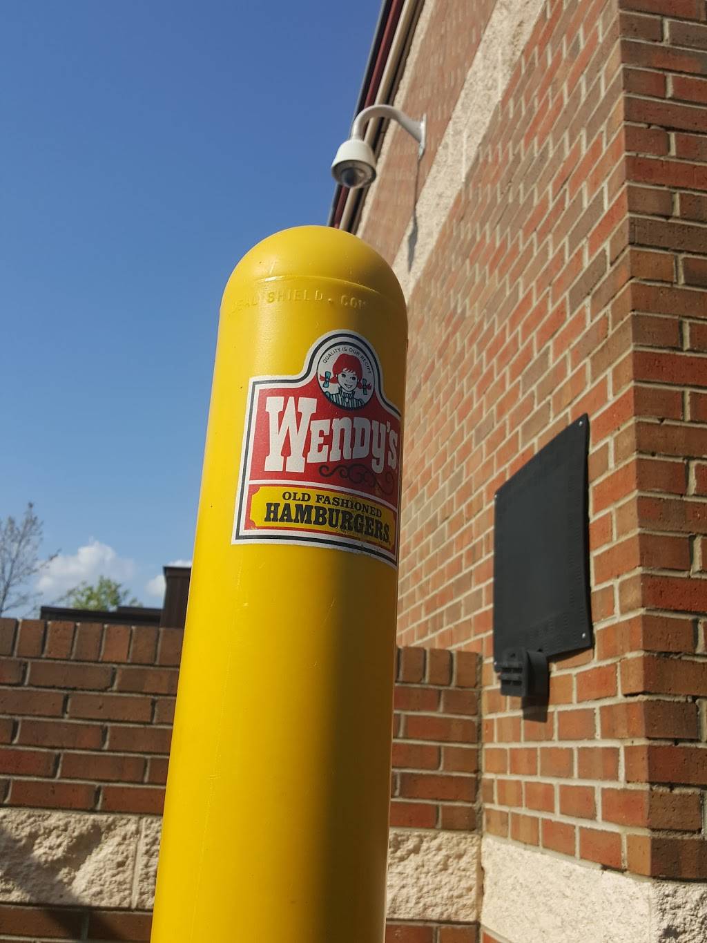 Wendys | restaurant | 1808 S Miami Blvd, Durham, NC 27703, USA | 9199574887 OR +1 919-957-4887