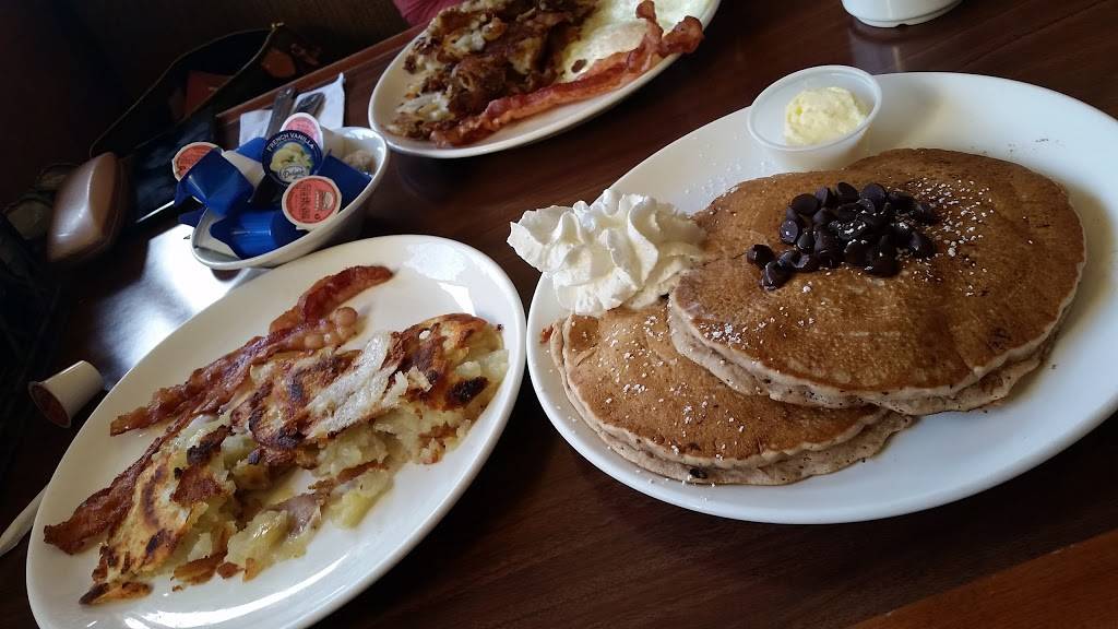 The Broken Yolk Cafe | restaurant | 3577 Midway Dr, San Diego, CA 92110, USA | 6193589966 OR +1 619-358-9966