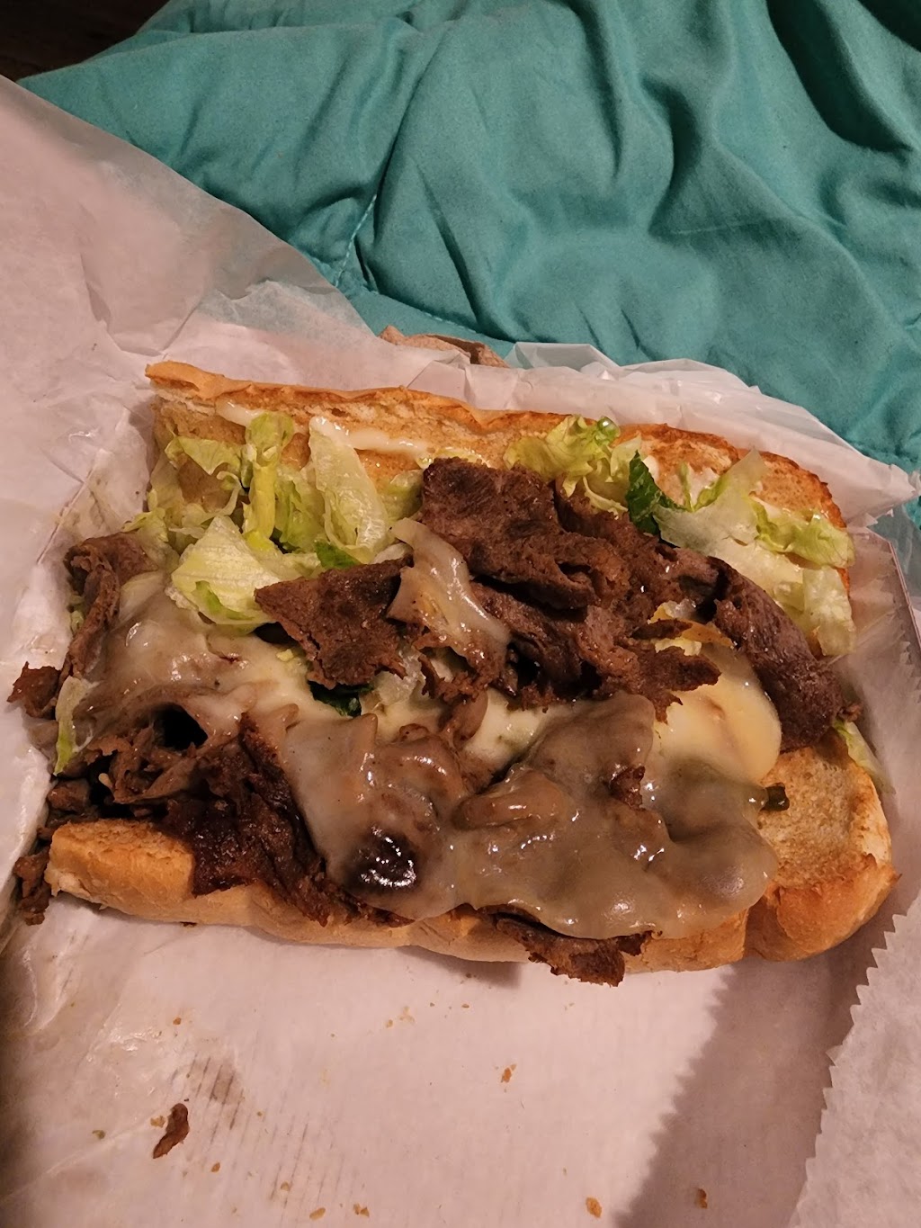 Charleys Cheesesteaks and Wings | restaurant | 10719 North Fwy, Houston, TX 77090, USA | 8322303488 OR +1 832-230-3488