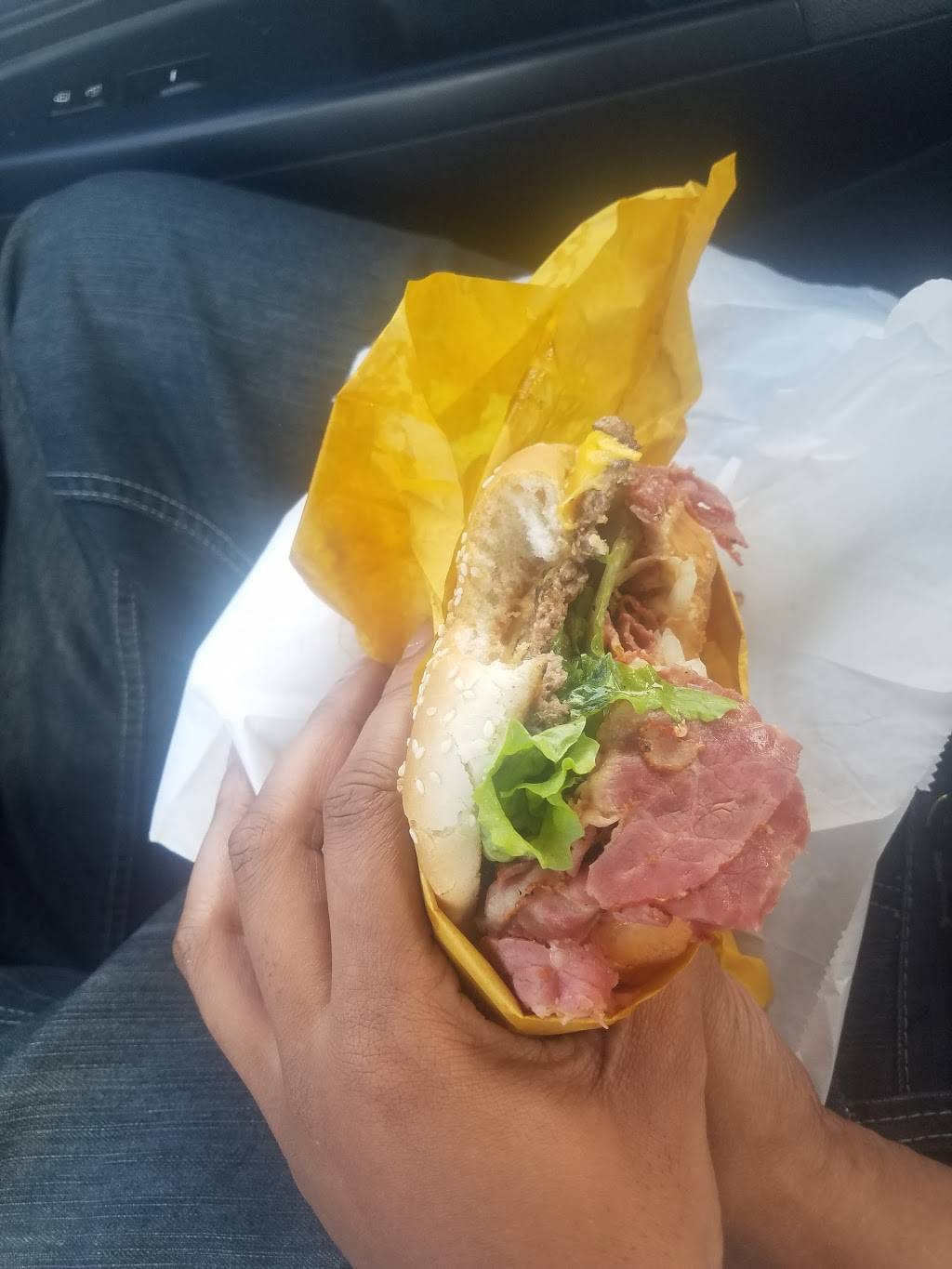 Louis Burgers | restaurant | 44328 10th St W, Lancaster, CA 93534, USA | 6619487865 OR +1 661-948-7865