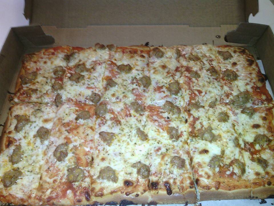 Corleones Pizzeria | restaurant | 514 Chestnut St, Dunmore, PA 18512, USA | 5703413131 OR +1 570-341-3131
