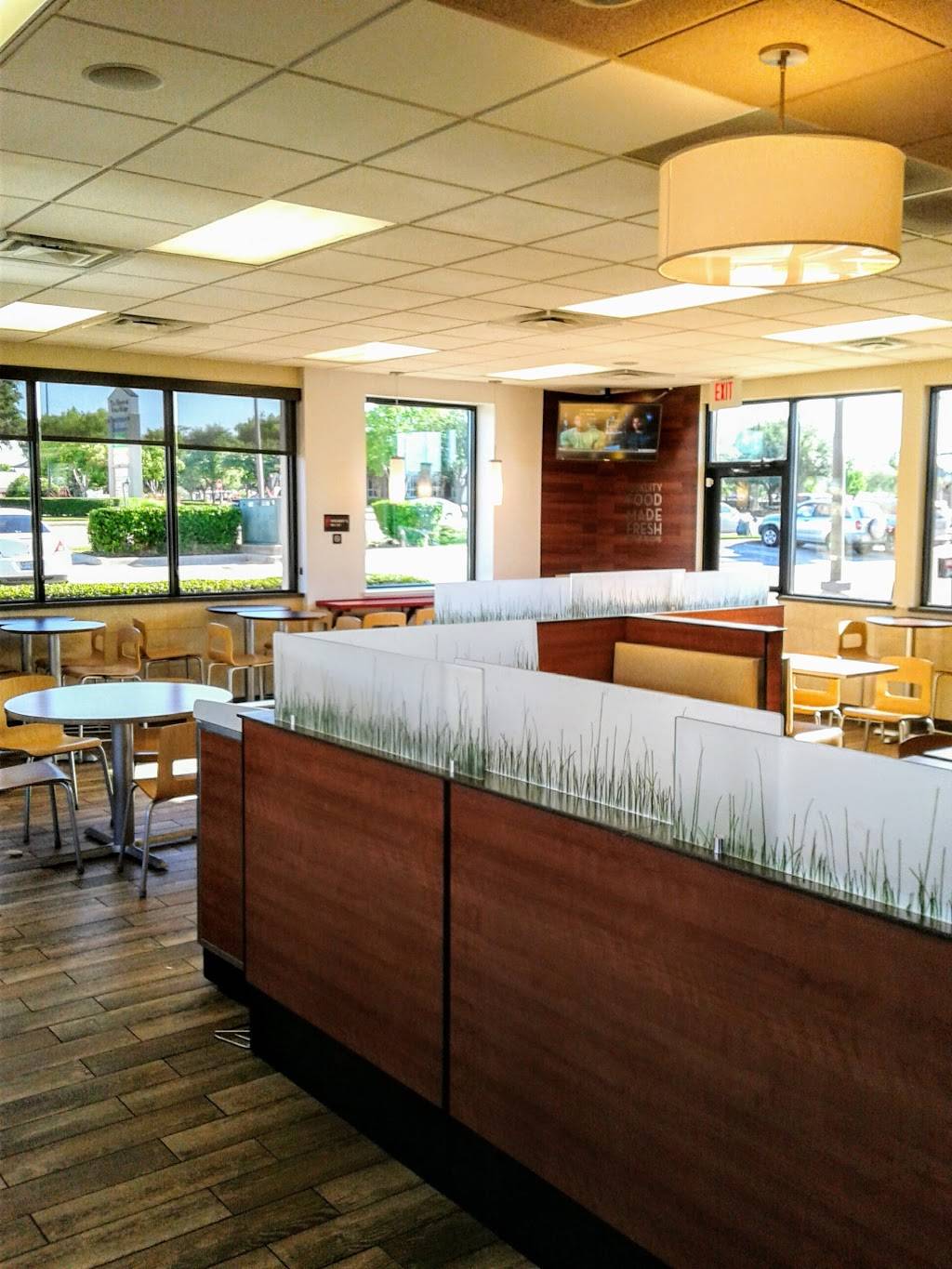 Wendys | restaurant | 517 E, FM3040, Lewisville, TX 75067, USA | 9723158377 OR +1 972-315-8377