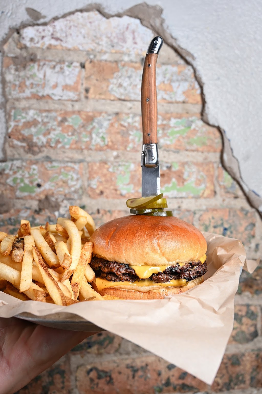 Park and Field Apres | restaurant | 10331 S Roberts Rd, Palos Hills, IL 60465, USA | 7084489683 OR +1 708-448-9683