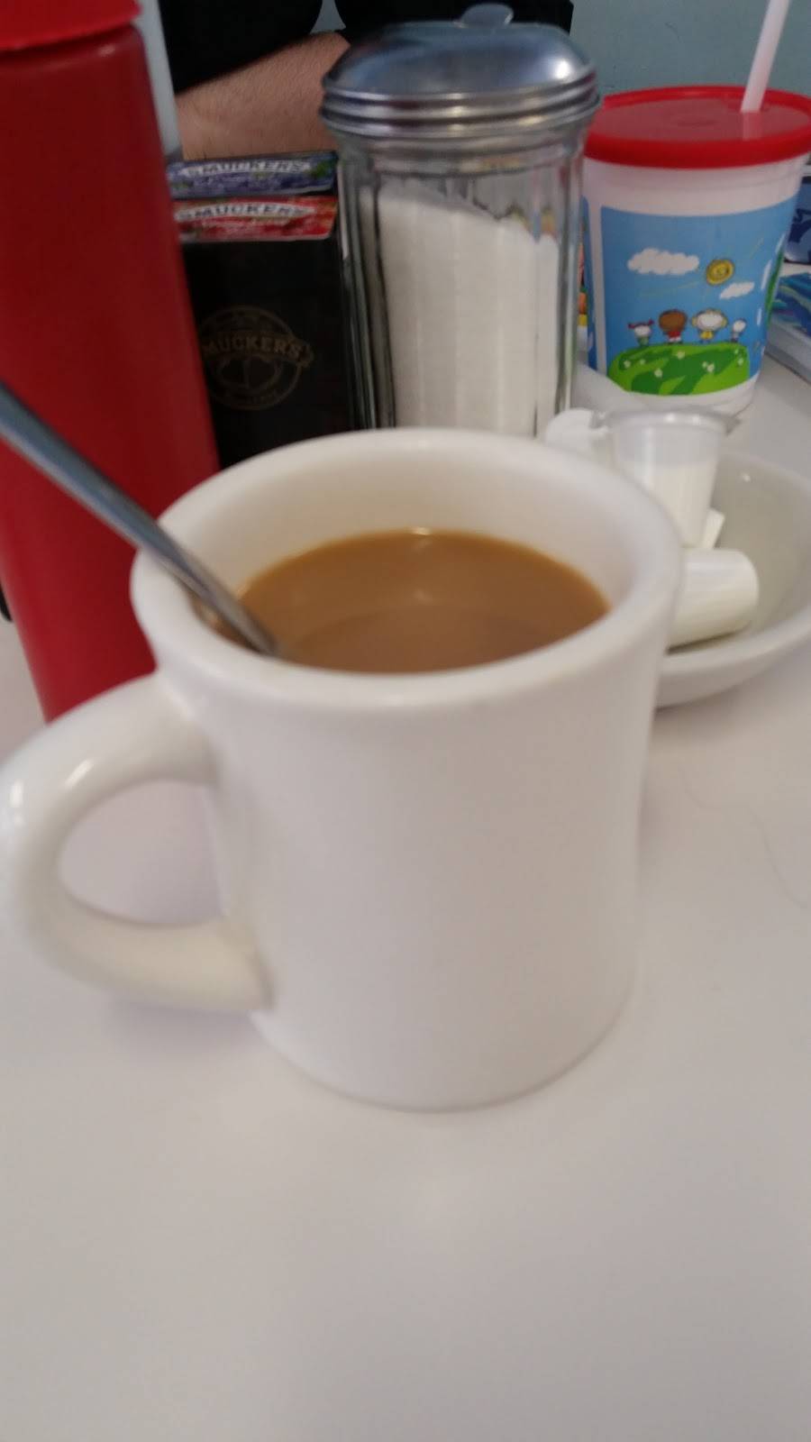 Mels Raspberry Patch | restaurant | 630 Main St, Springvale, ME 04083, USA | 2073249741 OR +1 207-324-9741