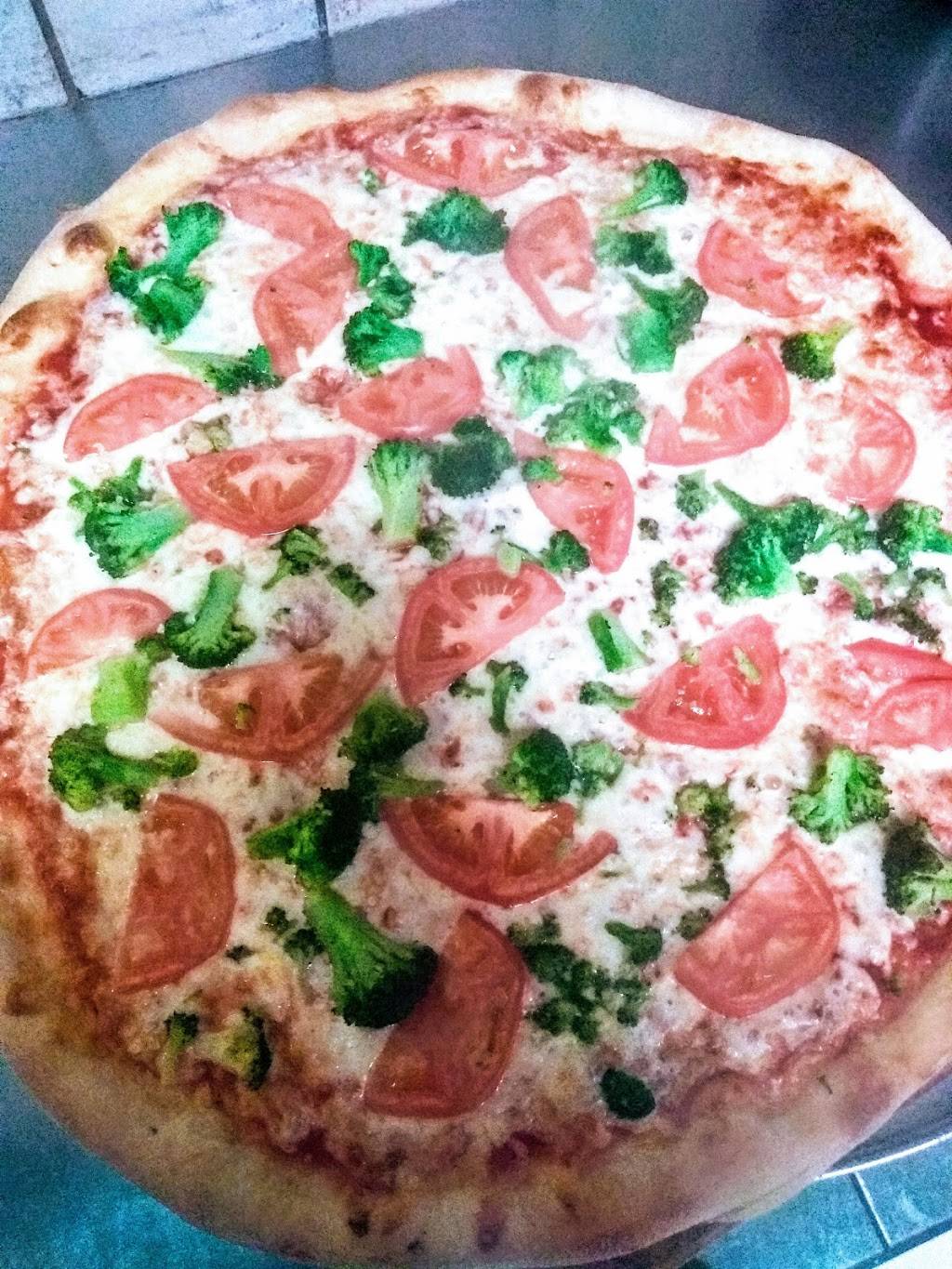 Alfonsos | restaurant | 835 NY-211, Middletown, NY 10941, USA | 8456925993 OR +1 845-692-5993